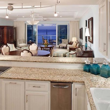 Caribbean Club Boutique Hotel, Grand Cayman Dog City Eksteriør bilde