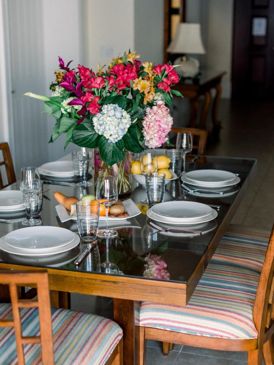 Caribbean Club Boutique Hotel, Grand Cayman Dog City Eksteriør bilde