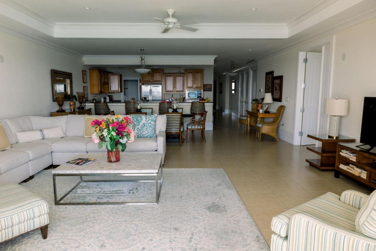 Caribbean Club Boutique Hotel, Grand Cayman Dog City Eksteriør bilde