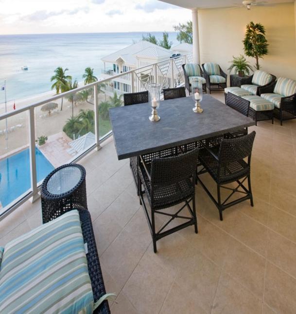 Caribbean Club Boutique Hotel, Grand Cayman Dog City Eksteriør bilde